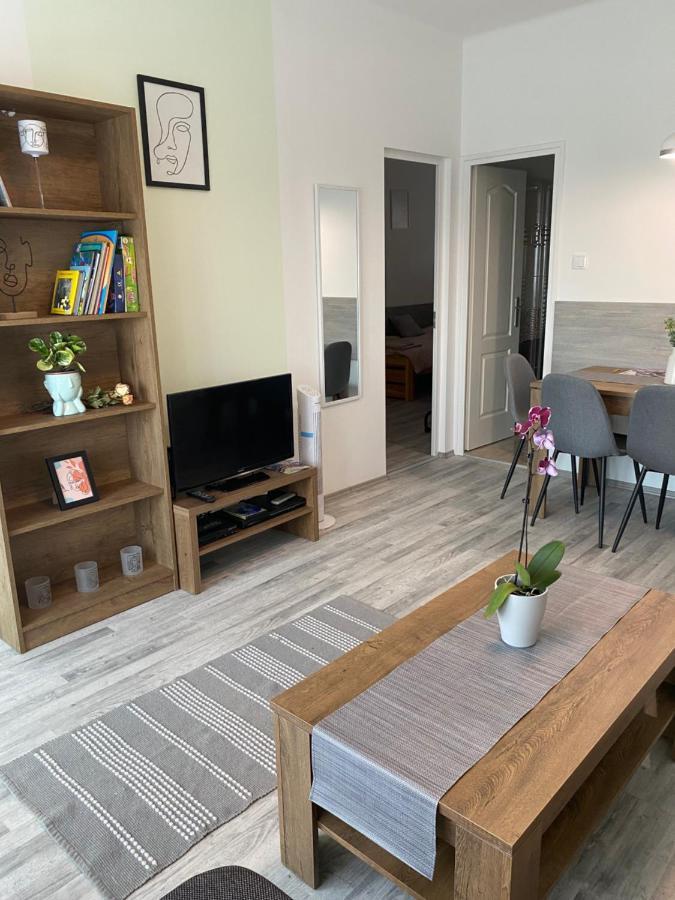 Katica Apartman Győr Extérieur photo